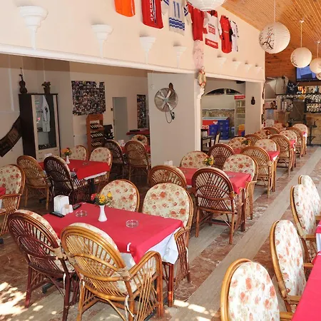 House 酒店 阿拉尼亚