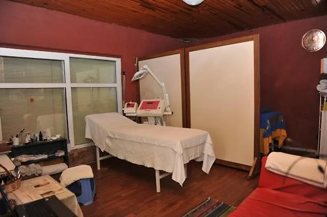 מלון House אלאניה