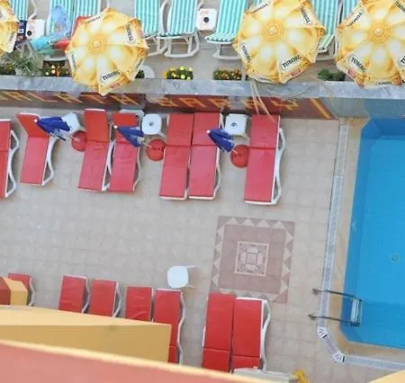 Ξενοδοχείο House 3*